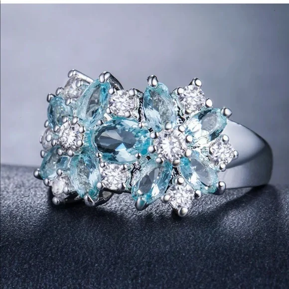 New 925 Silver Beautiful Flower Aquamarine Ring - Picture 3 of 4